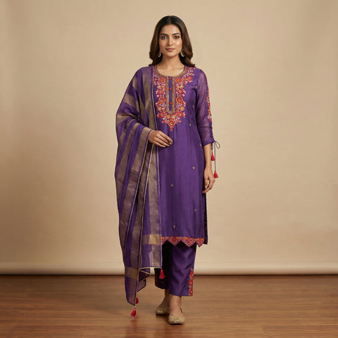 Straight, with three-quarter sleeves Suit - Deep Purple