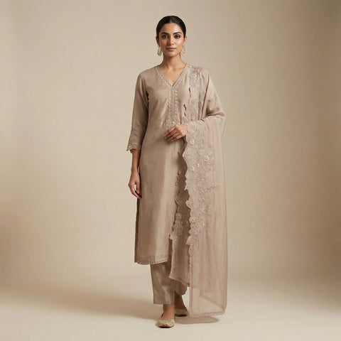 Straight fit kurta with straight leg pants Suit - Soft Grey