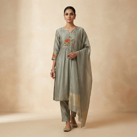 Straight Suit - Soft Green